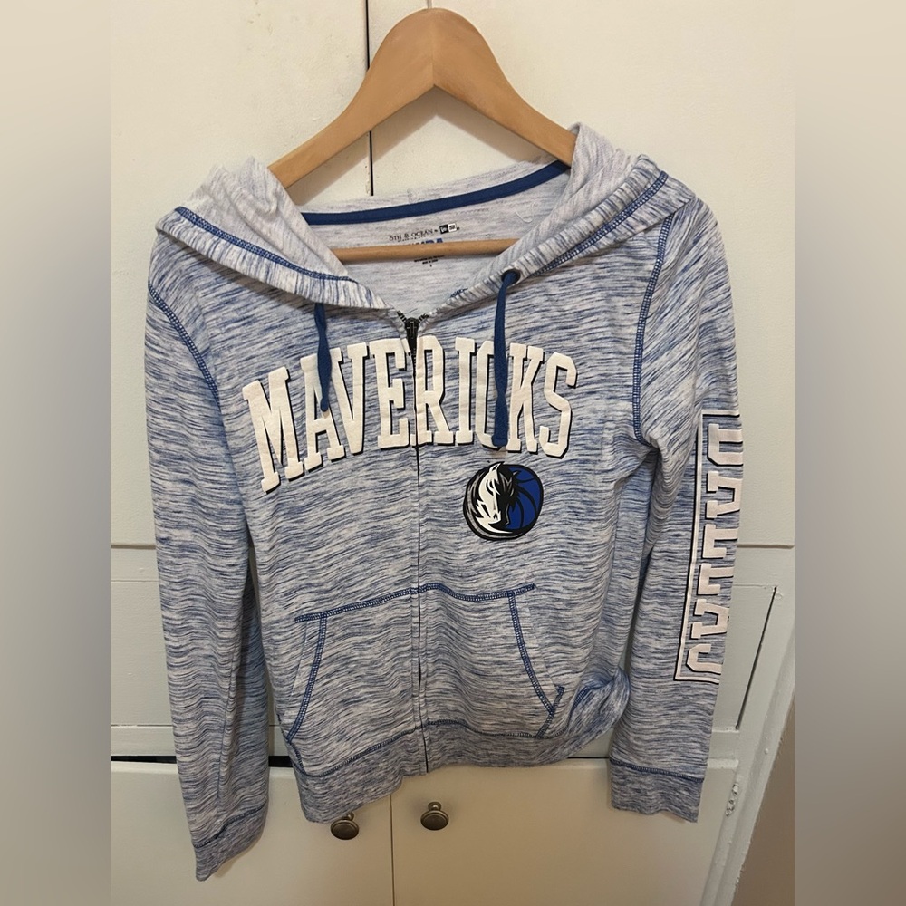 Dallas Mavericks women’s size small jacket